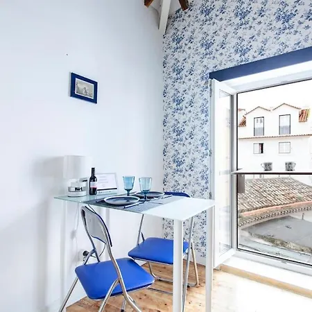 Appartamento Alfama I, Eco-penthouse With View & French Balcony *
