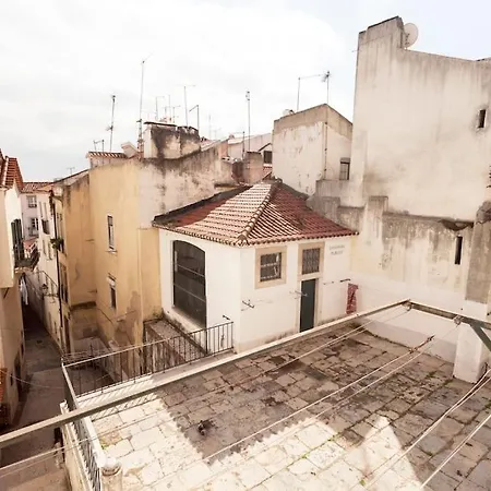 Apartment Alfama I, Eco-penthouse With View & French Balcony Lissabon