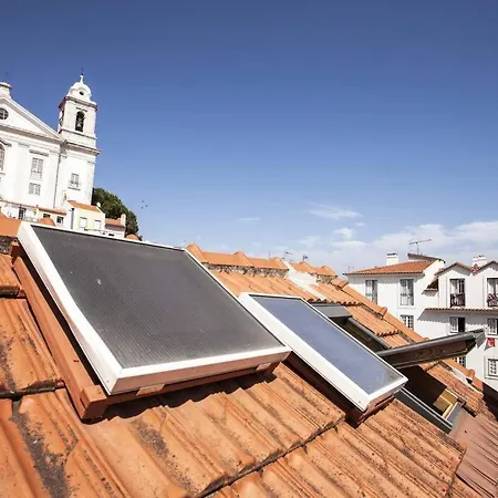 Alfama I, Eco-penthouse With View & French Balcony * Lisbon