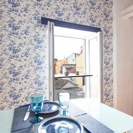 Apartment Alfama I, Eco-penthouse With View & French Balcony